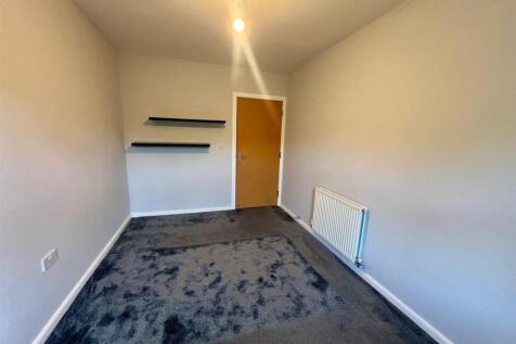 BEDROOM TWO..jpg
