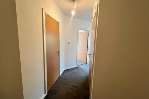 ENTRANCE HALL.jpg