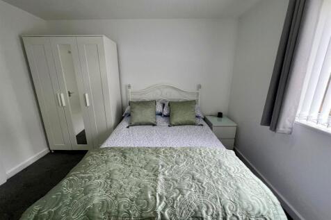 Bedroom (2).jpg