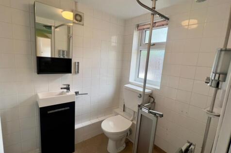 DOWNSTAIRS BATHROOM.jpg