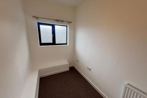 OFFICE - DRESSING ROOM.jpg