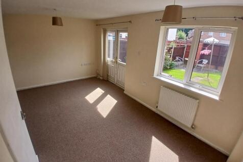 LIVING ROOM.jpg