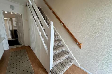 ENTRANCE HALL.jpg
