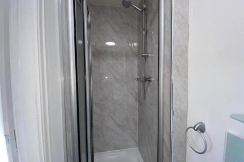 EN-SUITE -.jpg