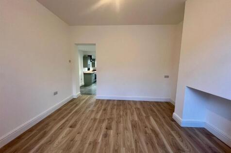 WhatsApp Image 2025-10-29 at 18.17.34_4ed6ca39.jpg