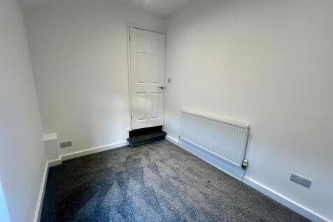 WhatsApp Image 2025-10-29 at 18.17.33_03dbbf3e.jpg