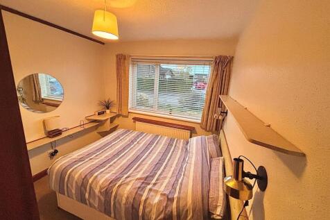 WhatsApp Image 2025-11-06 at 16.04.45_99447c0c.jpg