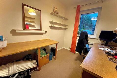 WhatsApp Image 2025-11-06 at 16.04.45_c7f70b2a.jpg