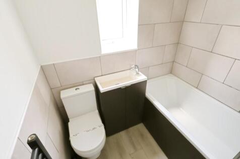 BATHROOM.JPG