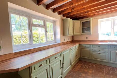 Kitchen..jpg