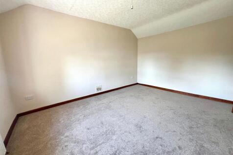 Bedroom two..jpg