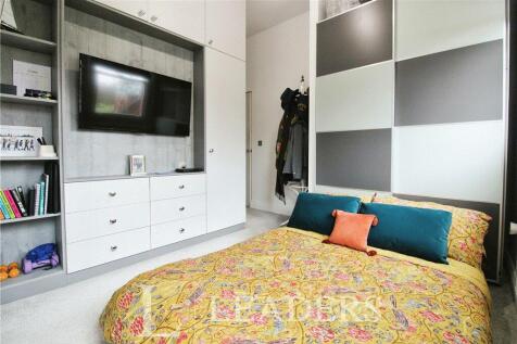 Bedroom With En-Suit