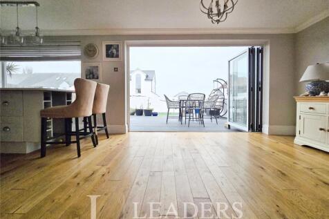 Bifolds To Garden