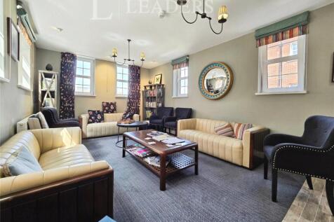 Communal Lounge