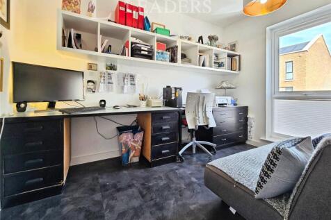 Bedroom 3/Office