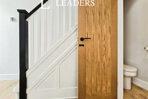 Cloakroom/Hallway