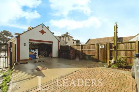 Garage &amp; Parking