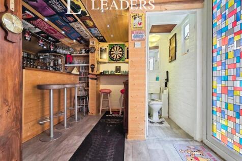 Bar With Wc