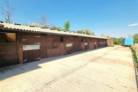 Stables at Rowde - Stables2.jpg