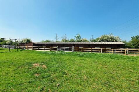 Stables at Rowde - Stables3.jpg