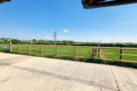 Stables at Rowde - View.jpg