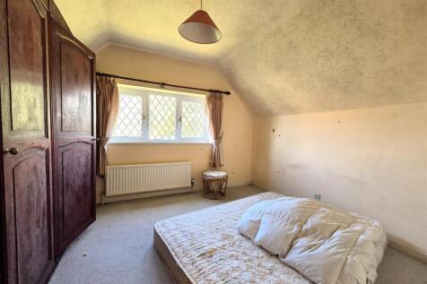 Mermaid Cottage - Bed 2.jpg