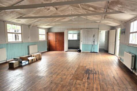 Bradenstoke - Main Hall.jpg
