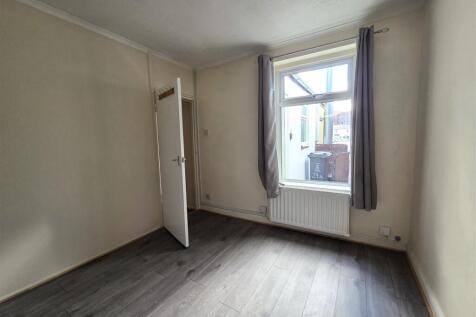 29 Havelock Street - Bedroom.jpg