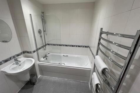 bathroom.jpeg