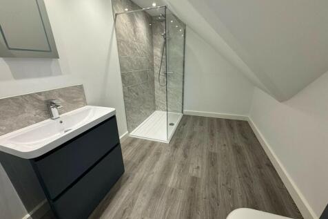 En Suite Bedroom ...