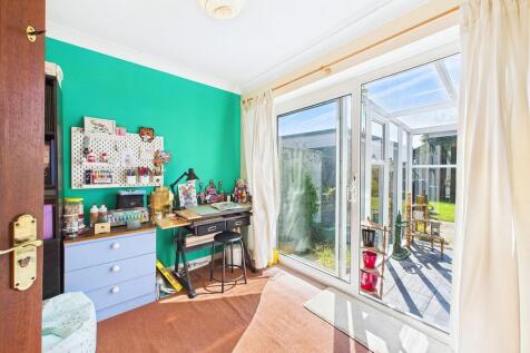 Bedroom/ Receptio...