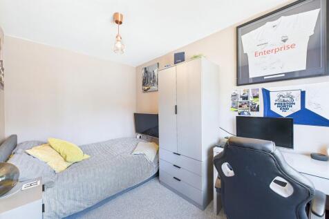 Bedroom/ Receptio...