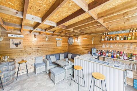 Outdoor Bar
