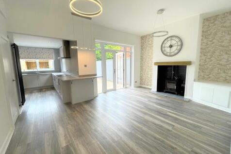 Open Plan Family ...