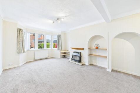 Living/Dining Roo...