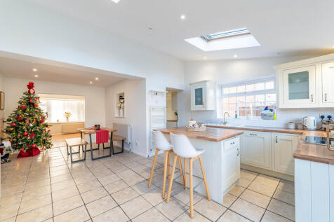 Open Plan Family ...