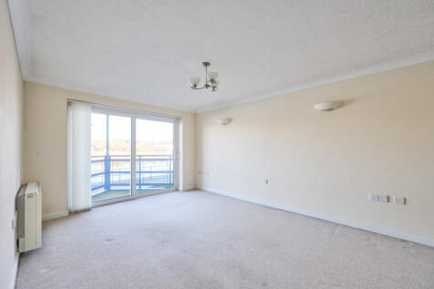 Living/Dining Roo...