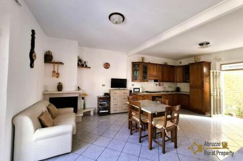 kitchen/living room