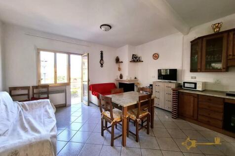 kitchen/living room