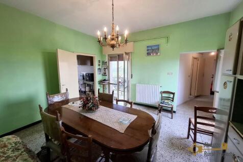 Dining/Living room