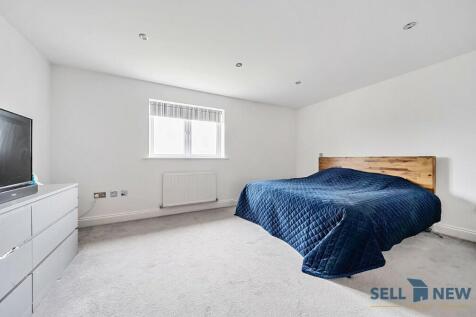 Guest bedroom 