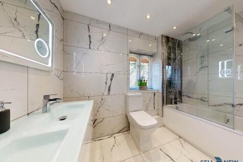 Bathroom suite