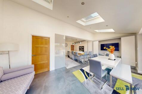 Dinning/family room 