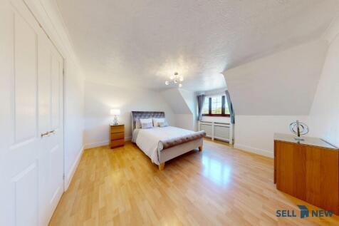 Guest bedroom 