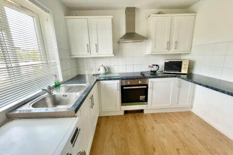 2ND KITCHEN / BED 5