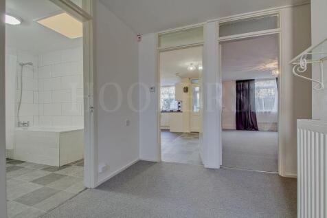 Hallway leading to Kitchen/Diner and Reception