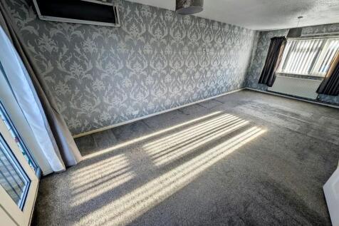 bed 1.jpg