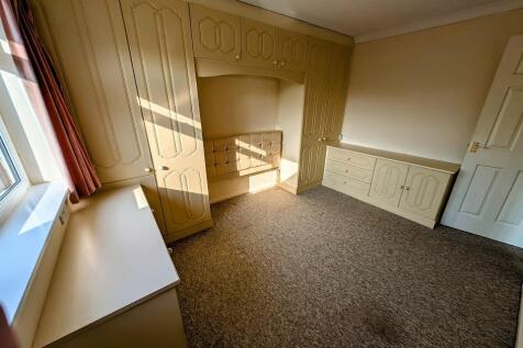bed 1a.jpg