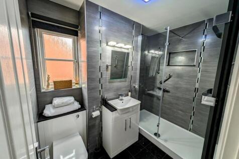 showerroom.jpg