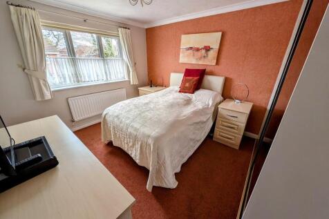 bed 1.jpg